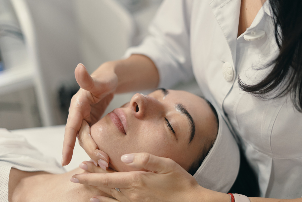 Tratamiento de higiene facial en Clínica Aleu en Algeciras